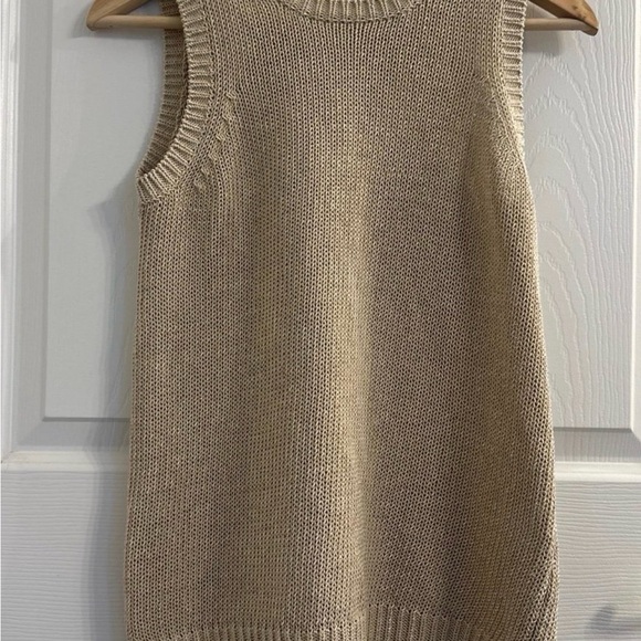 J. McLaughlin Sweaters - J. McLaughlin Women’s Beige Knit Sweater Vest